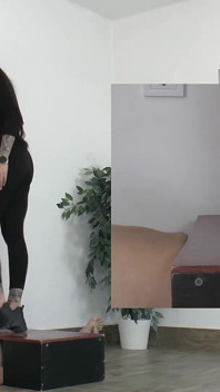 Gli Orgasmi Dello Schiavo Sotto La Scarpa Di Piattaforma Di Padrona Cleo Pp