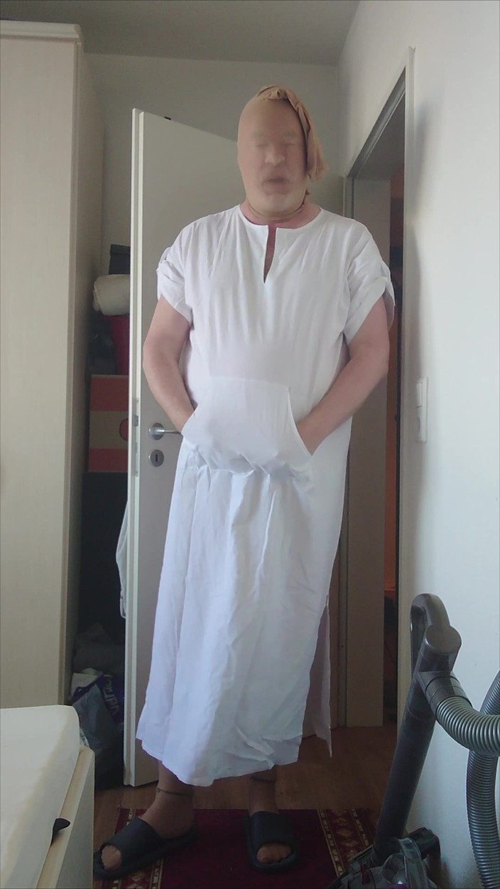 Carmen_Nylonjunge: Кармен Нейлоновый Мальчик В Белом Кафтане И Колготках