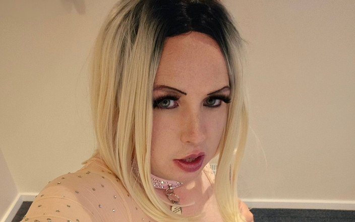 Ana Keel: Sissy Walking a Cumming obrovská nálož