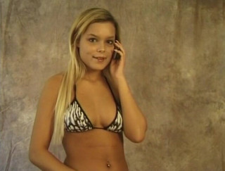 Flash Model Amateurs: Marvelous blonde girl in sensual solo scene