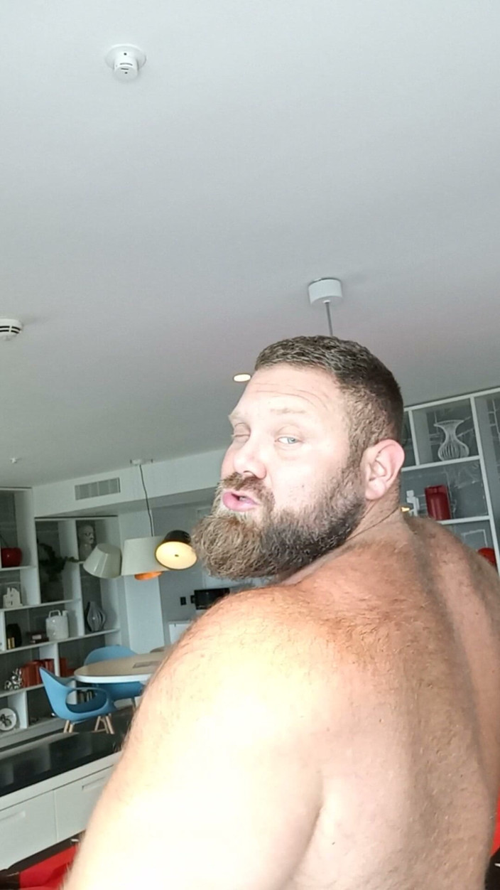 JackStacked: Jack Stacked - tati musculoas dominant lupte singlet strip și vorbe murdare