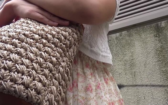 JAPAN IN LOVE: 亚洲熟女场景-4 小奶子大屁股熟女喜欢射在她毛茸茸的阴户上