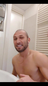 Buongiorno Ragazzi mi sono tagliato i capelli e.... Più