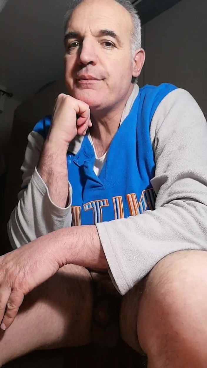 Setesesso7: Masturbação manual, dedo no cu, pés e mijo!