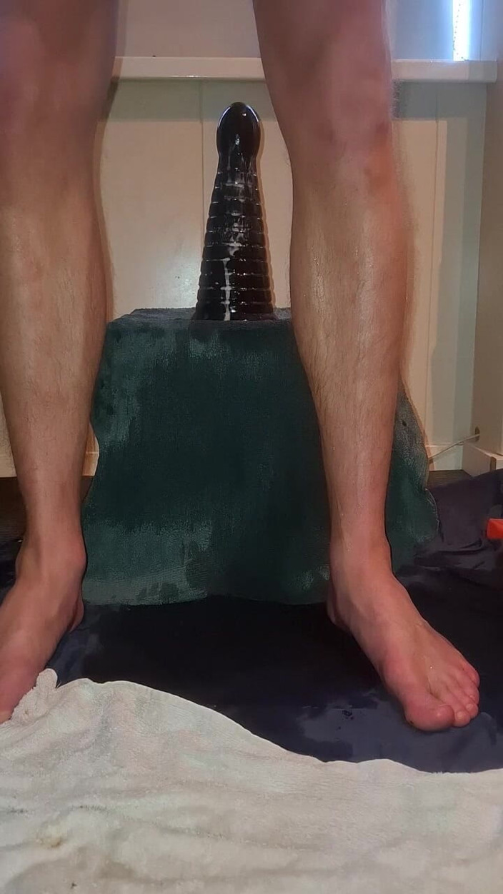 NoFace Twink X: Solo gay twink - cưỡi cu giả piramid