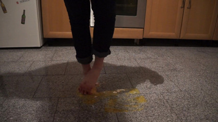Caralia Deluxe: Trampling eggs with my beautiful feet