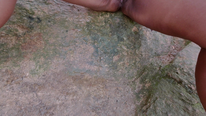 Nicoly Mattos: Pecorina in spiaggia la mia moglie bollente si masturba e...