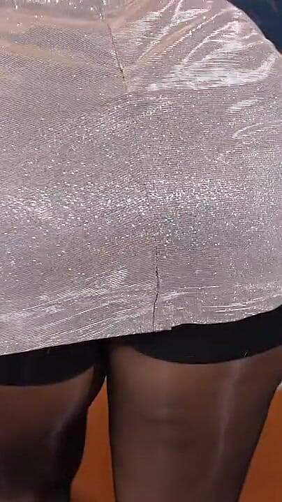 SkirtJerk: Beth Bennett - Not so Little Stepsister