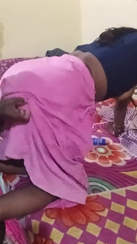 Indiana esposa fudendo de quatro Amigos caseiros fodem bunda grande em voz alta
