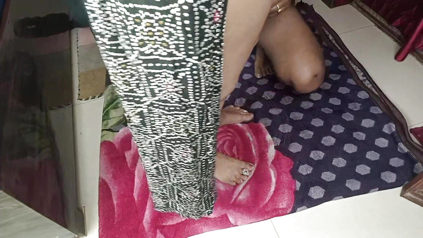 In the Afternoon, the Wife Calls Her Lover and Fucks in the House. (Pyaripooja)