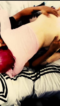 Tiro de arriba de la chica neko Lyra Skye suckin y follando