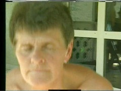 Xfucks: Owłosiona babcia zostaje wywiercona analnie