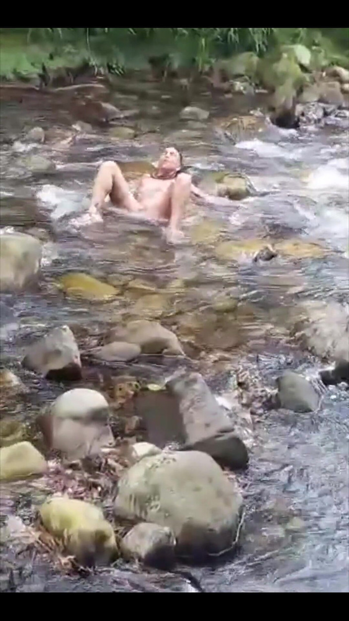 FayahGirl: Prietenul meu mi-a înregistrat și un clip jucându-mă în râu