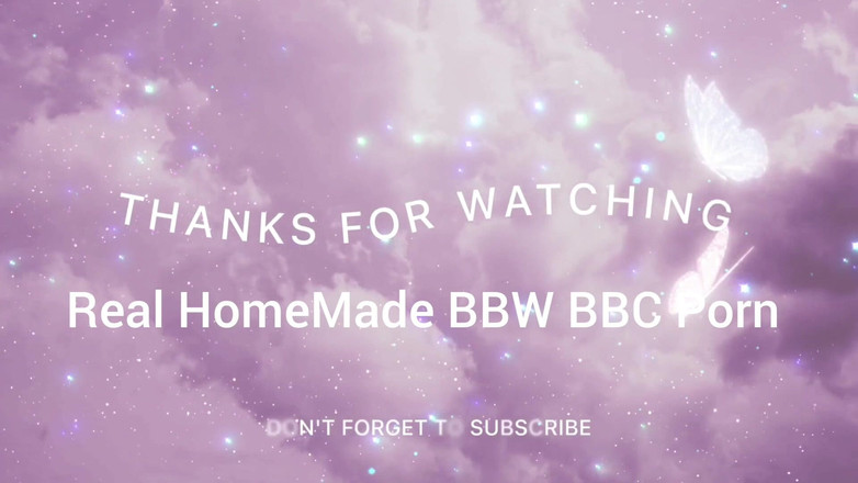 Super sexy ebony cuties: Aku lagi asik ngentot memekku dengan rok mini sambil kencing!