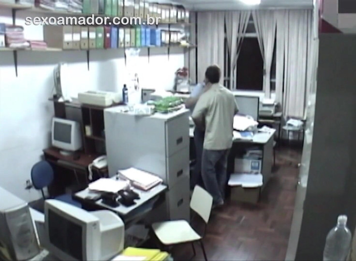 Amateurs videos: Azgın çalışanlar mesai sonrası ofiste seks yapıyor