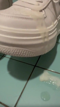 I Did a Squirt Show in Mac Toilet. Now I Have to Go Home Wet.