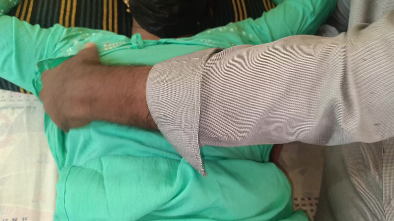 Palani69: Vysokoškolská studentka sdílí postel se sousedem