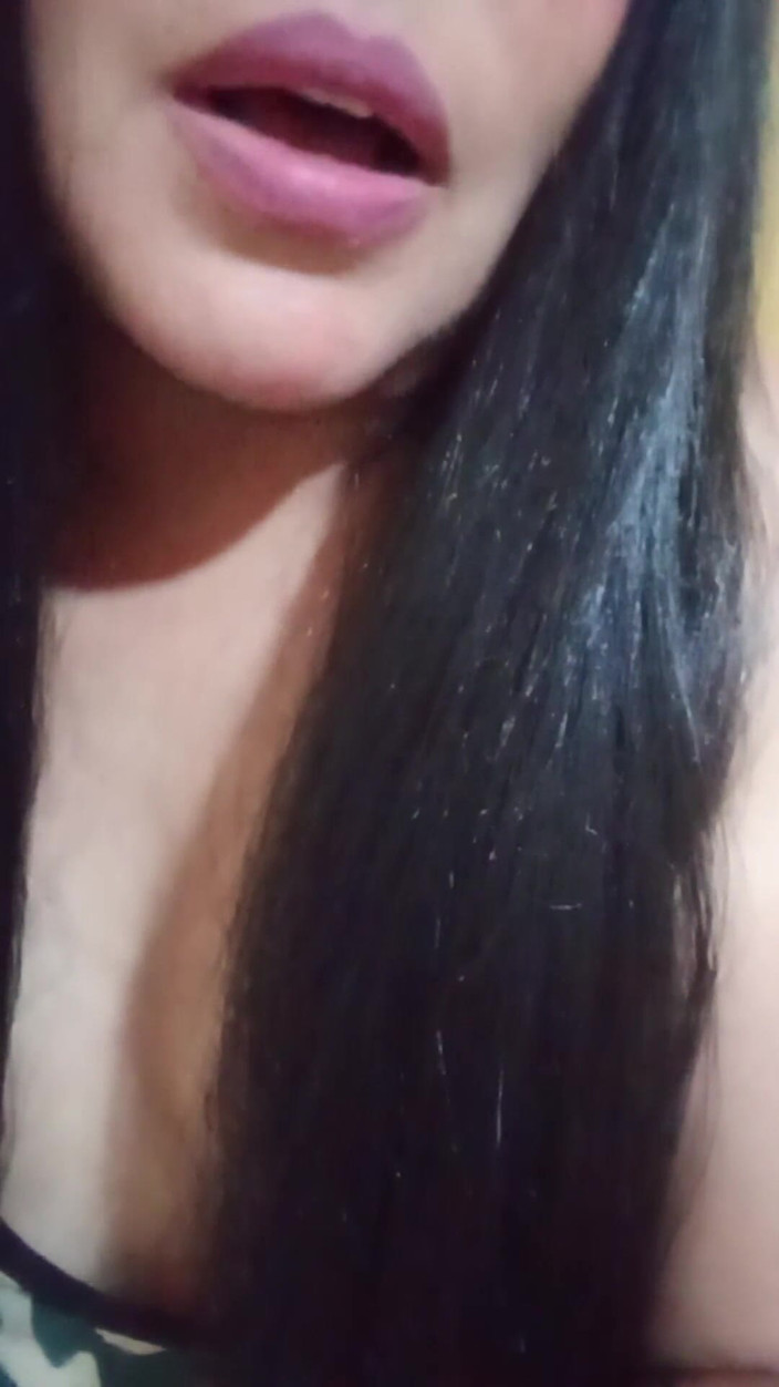 Carla Villalobos: Cerita mesumku di ruangan sauna bareng temanku, scissoring dan asik...