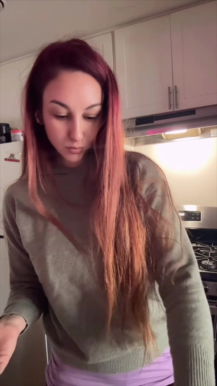 Artemisia Love: Kochen und essen vor der kamera