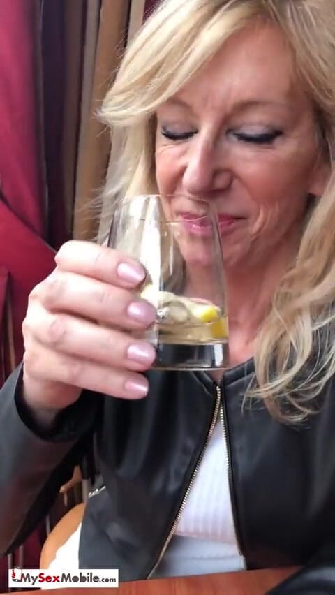 MySexMobile: Francesa milf Marina Beaulieu teniendo sexo con bbc delante de...