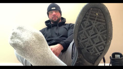 Jasons feet: स्नीकर्स जिम के बाद की तरह सूंघते हैं