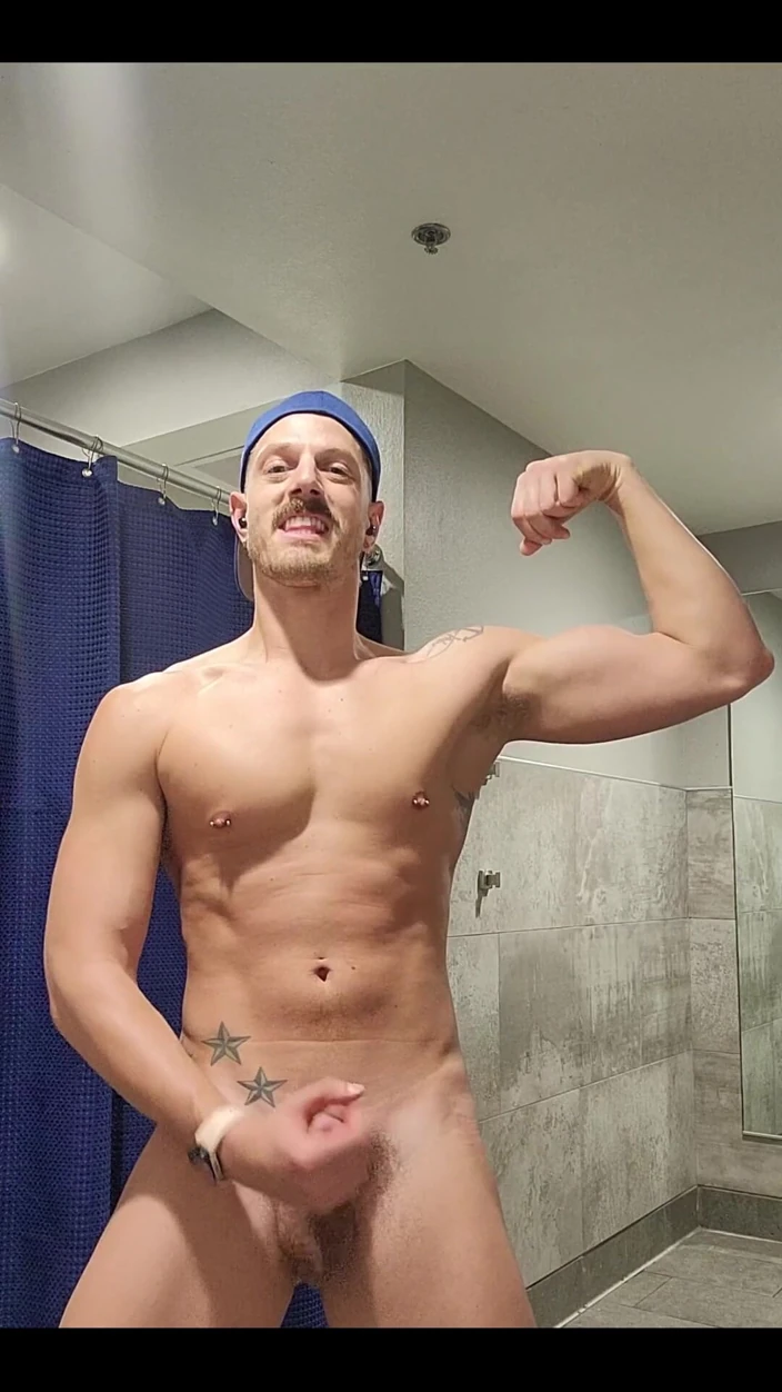 Kingb8er porn video – Post Gym Horny Show off