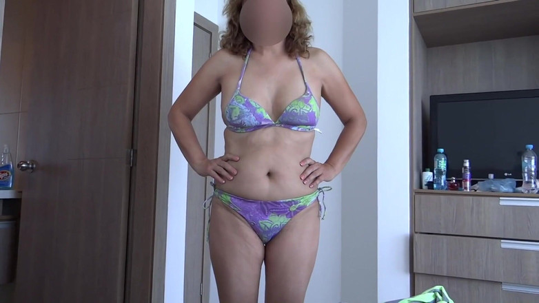 Ardientes69: Sulla spiaggia adoro le persone che guardano la mia figa...