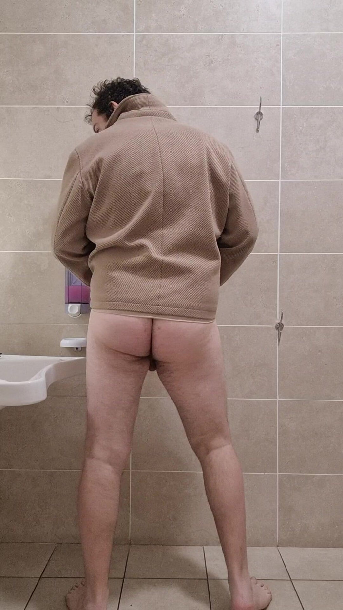Mirko2589: Tutto Nudo Con Il Mio Abito