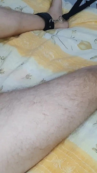 거대한 12인치 딜도로 오빠의 자지를 빨아주는 펨돔 요도 소리