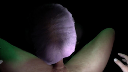 Wraith ward: Dívka se svléká a kouří: 3D porno POV