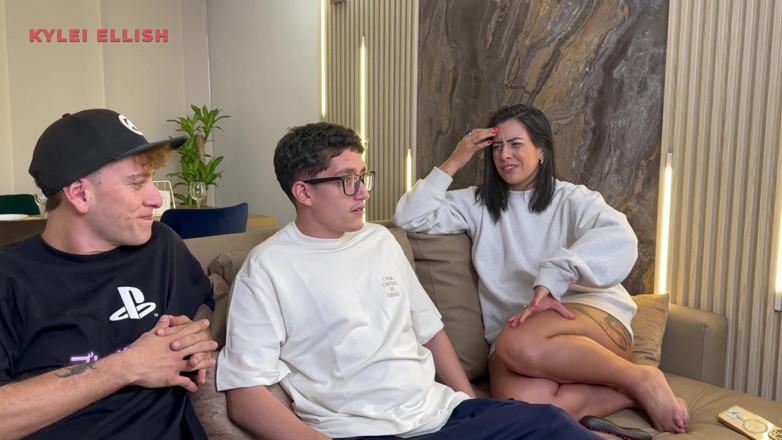 Kylei Ellish: 我在我男朋友最好的朋友生日那天操他，他用精液填满了我的阴户！凯莉·埃利什