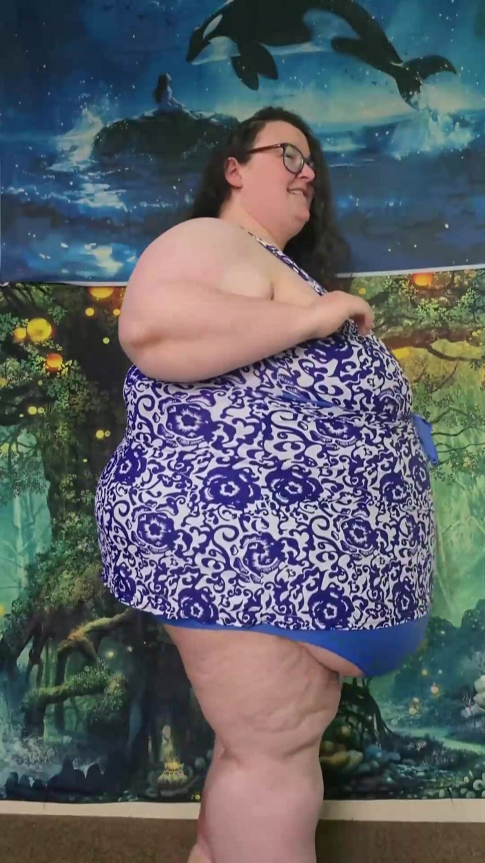 SSBBWLadyBrads: SSBBW Giant Fat Body Swim Suit with Help