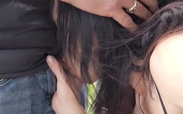 Demelza: Ejen Awam: Awek bertatu seksi dogging dan memancut mani di...