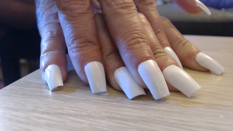 Abby Anna: Tapping clicking white fingernails
