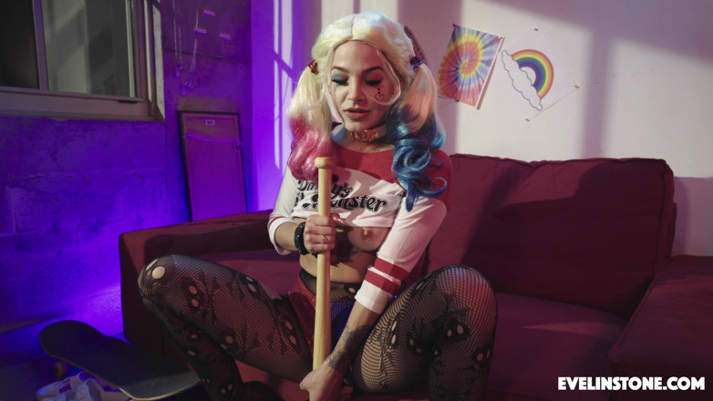 Evelin Stone: Harley Quinn Sph PAWG JOI