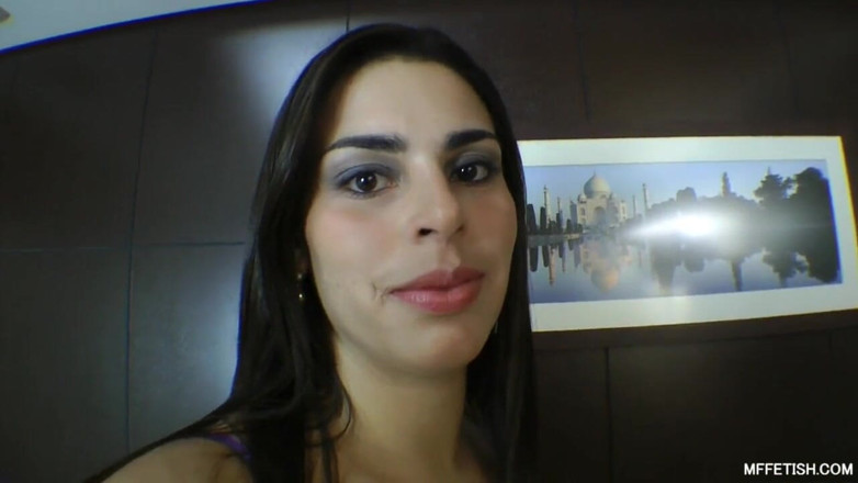 Sapphic Latinas: Czyj policzek będzie najbardziej bolały?