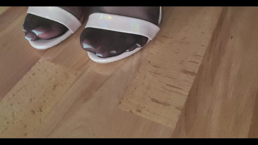 Feet JOI in Polish (Goddess Lena)