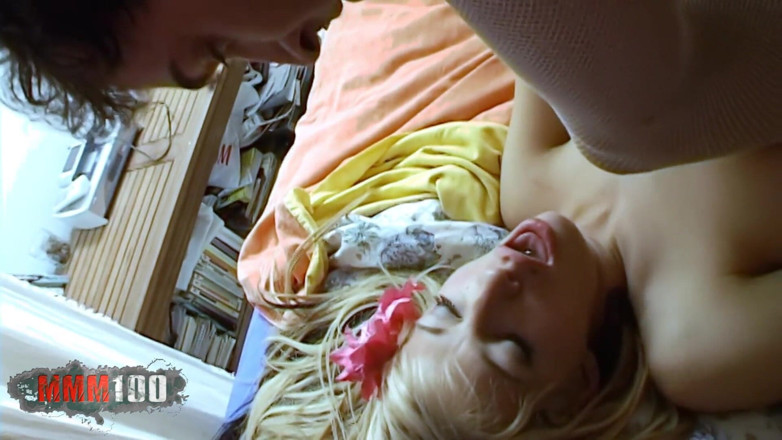 MMM100: Sonia Baby, star du porno espagnole blonde, baise sur le...