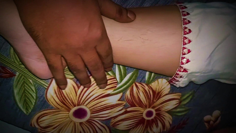 Catchybusty: Desi ncr culo paffuto wali bhabhi ko lund chahiye compilation