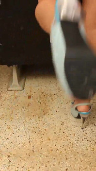 Bionda ingoiatrice perfetta tette naturali bukkake gangbang bel culo