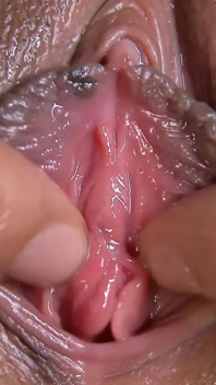 Beautiful Japanese Girl Like the Hot Sex to Fill Her Wet Pussy of Creampie