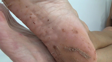 AnnaBUST: Tvaroh šlapu svýma krásnýma nohama