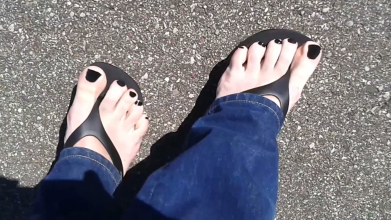 Heelex: Sexy Feet &amp; Big Black Cock