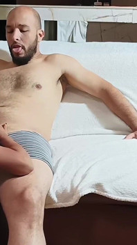 Seninle olmak beni çok tahrik ediyor. Beni derinden sikmene bayılıyorum