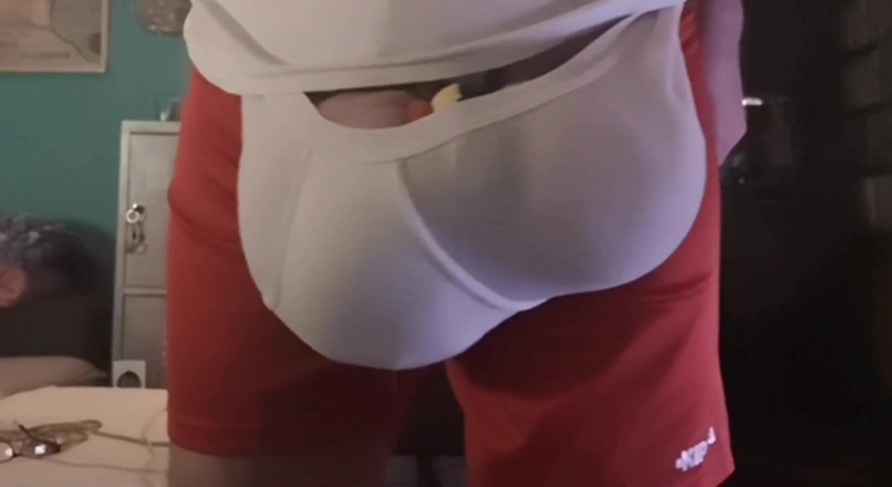 Monster_Meat_: 4 big cumloads in condom