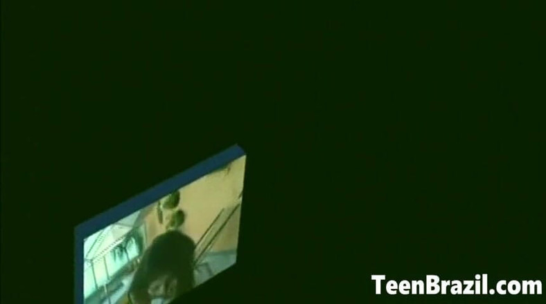 Teen Brazil: Wielki cyc brazylijska nastolatka dostaje spust na jej cycki