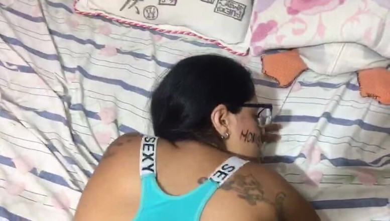 Britanly-Brow: 第一人称视角-情人利用女孩独处和极端操大屁股和大胸部