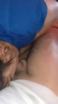 Saya tidak beritahu ibu tiri saya bahawa saya menghisap batang ayah tiri saya