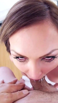 สาวผมน้ำตาลเซ็กซี่ แยสมิน สกอตต์ จับอมควยลึกคอ POV แล้วกลืนน้ำแตกคาปาก