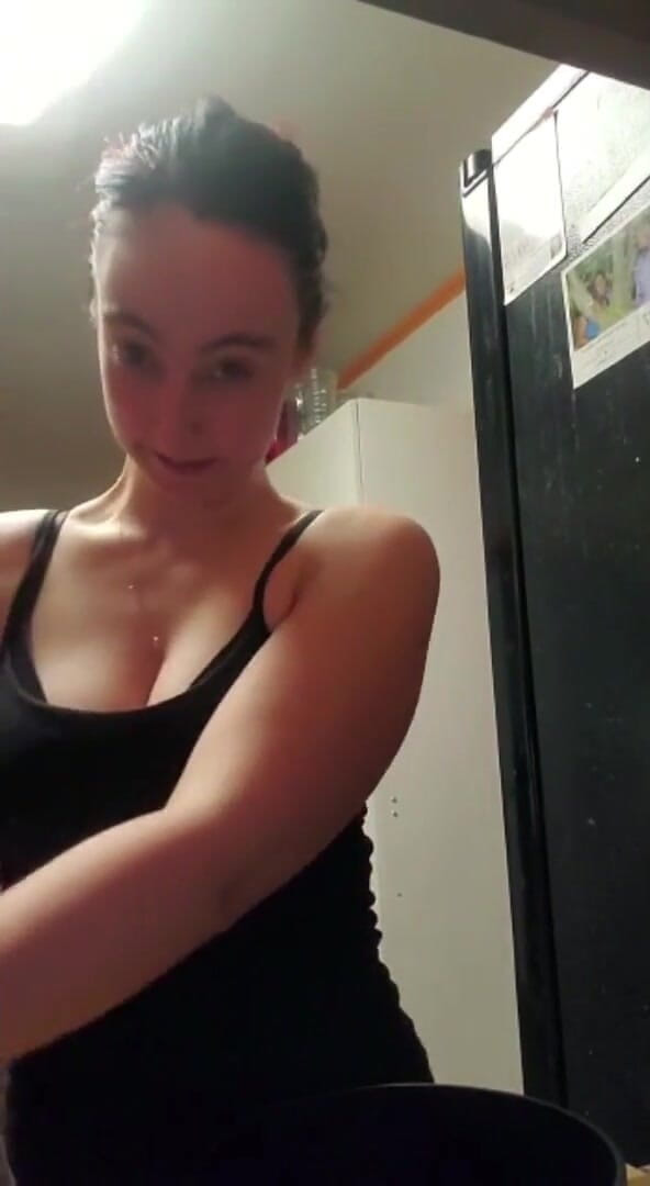 Porno angels: Joelle ile yemek yapıyor
